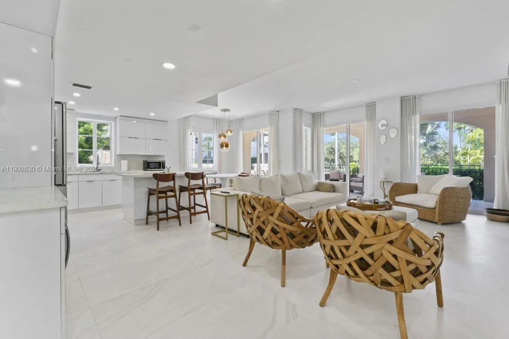 19217 Fisher Island Dr #19217 Miami Beach, FL 33109