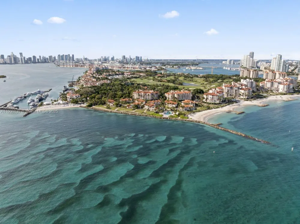 19217 Fisher Island Dr #19217 Miami Beach, FL 33109