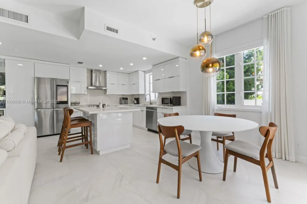 19217 Fisher Island Dr #19217 Miami Beach, FL 33109