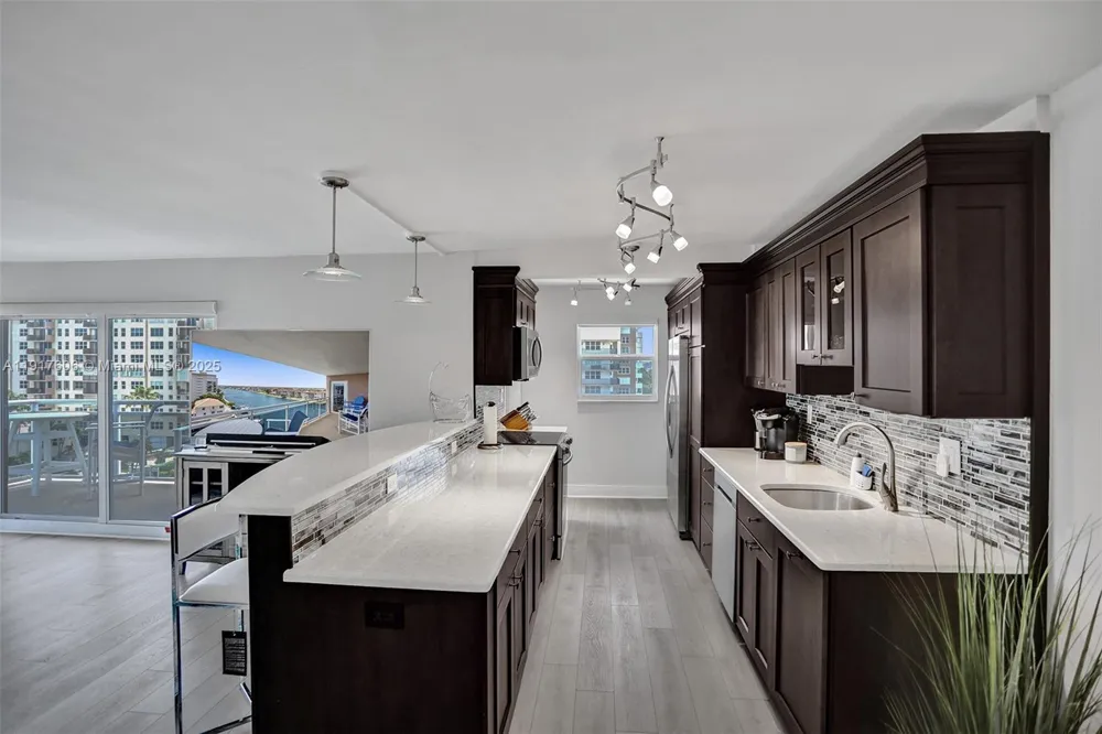 1160 Hillsboro Mile #701 Hillsboro Beach, FL 33062