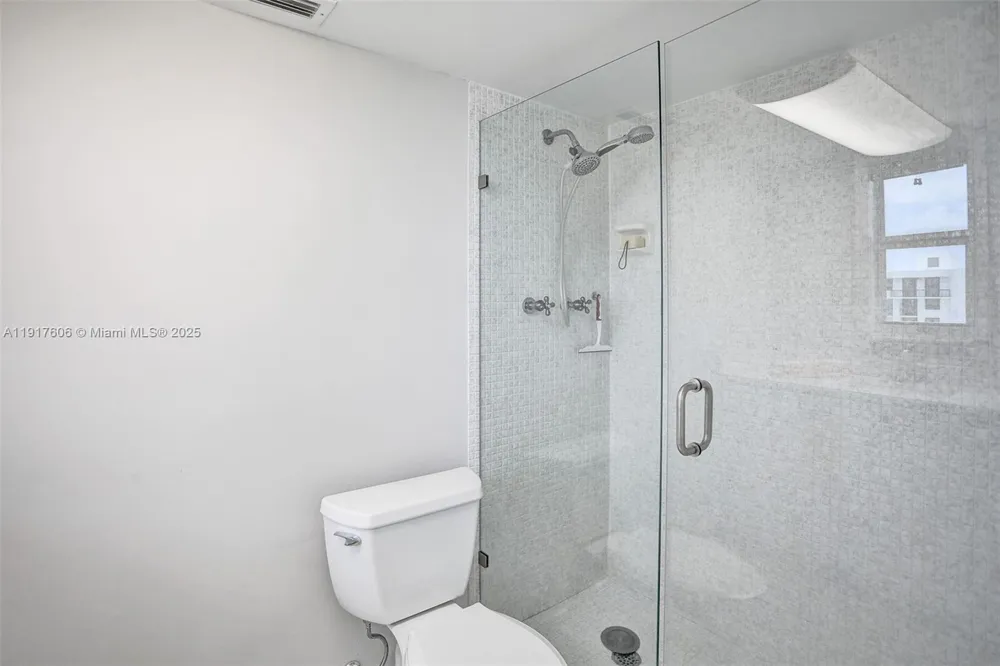 1160 Hillsboro Mile #701 Hillsboro Beach, FL 33062