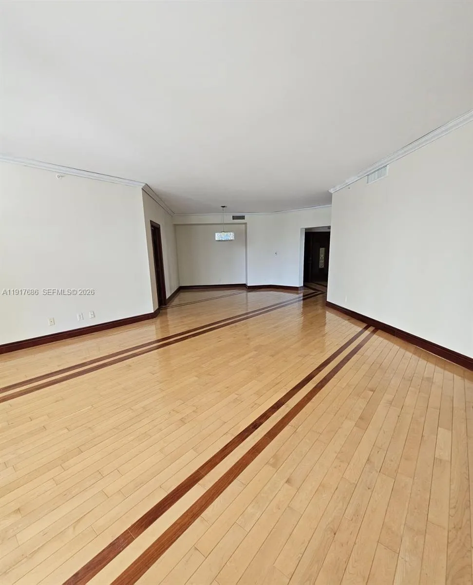 21050 Point Pl #501 Aventura, FL 33180