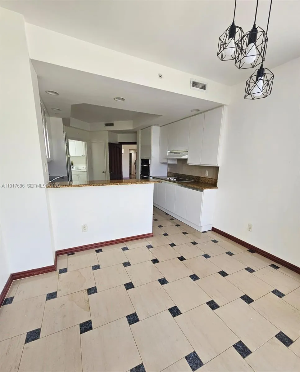 21050 Point Pl #501 Aventura, FL 33180