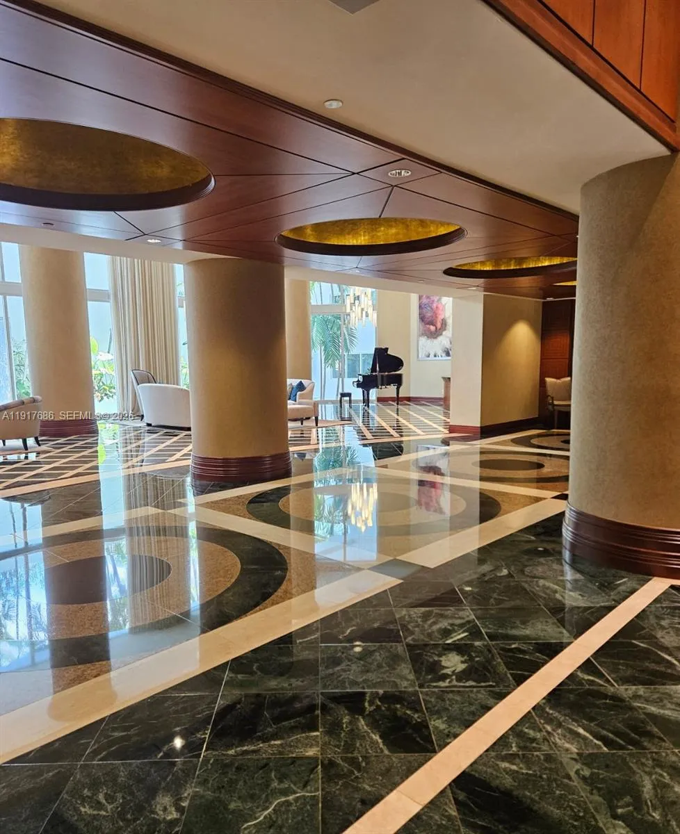 21050 Point Pl #501 Aventura, FL 33180