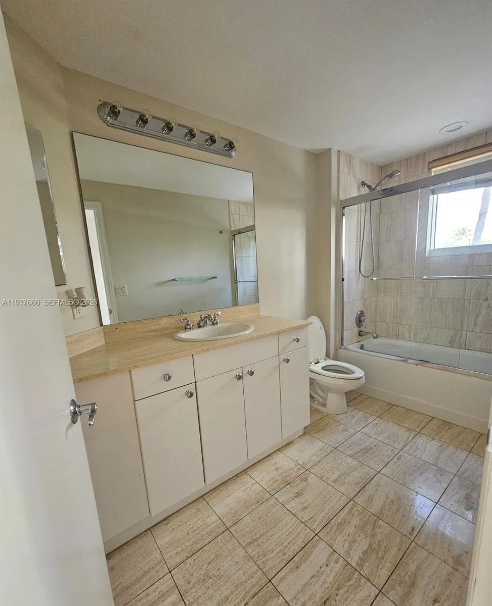 21050 Point Pl #501 Aventura, FL 33180