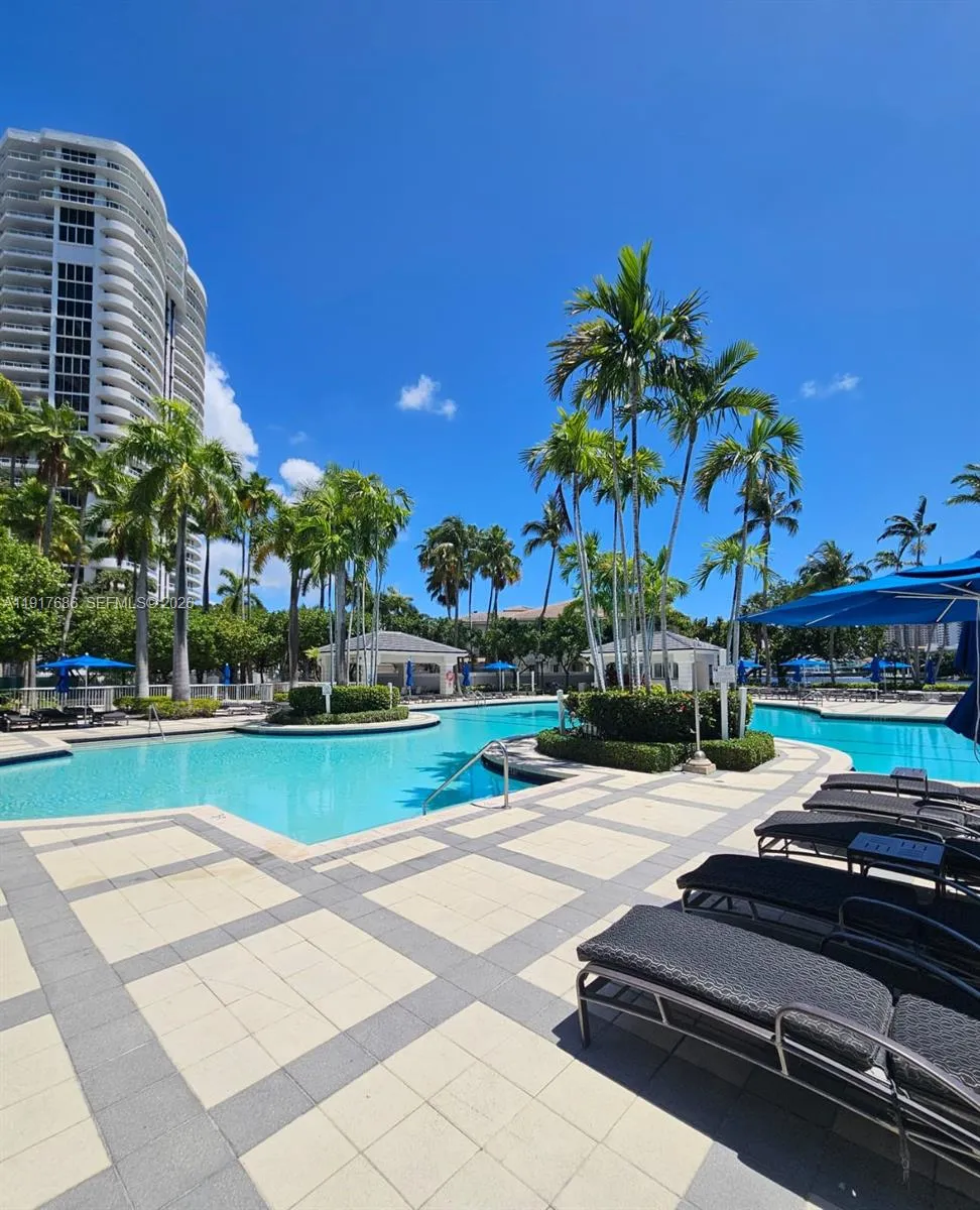 21050 Point Pl #501 Aventura, FL 33180