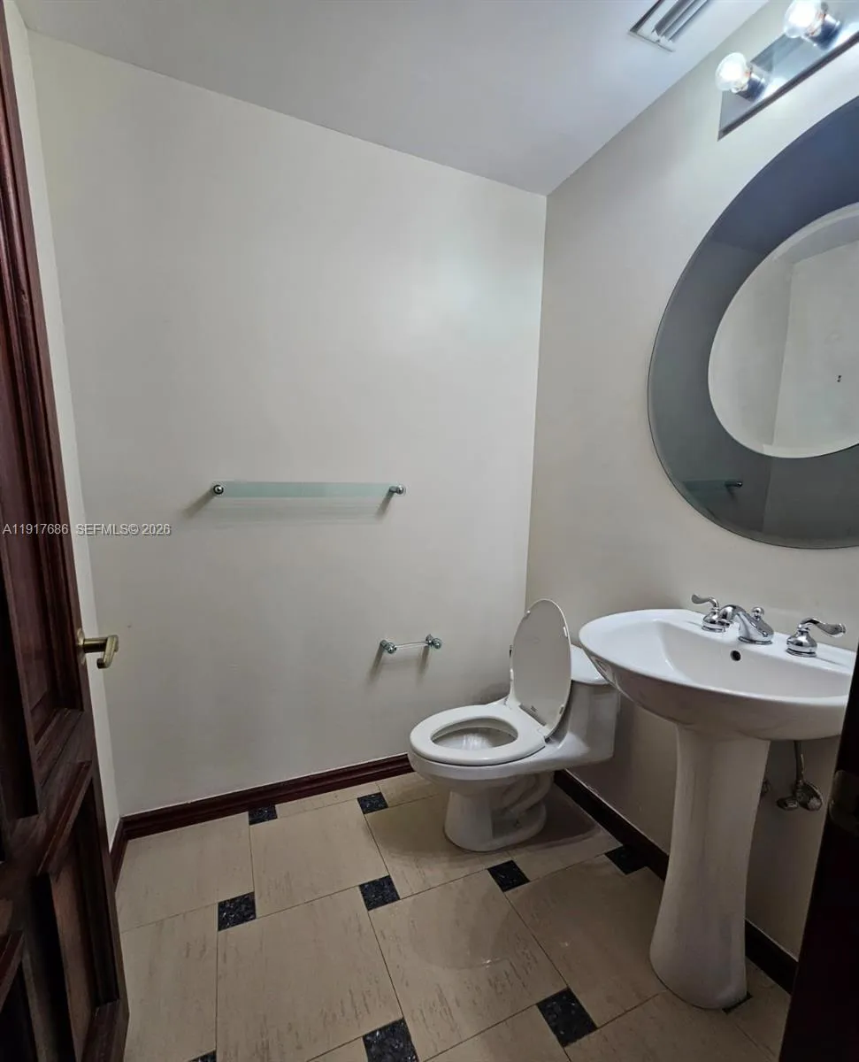 21050 Point Pl #501 Aventura, FL 33180