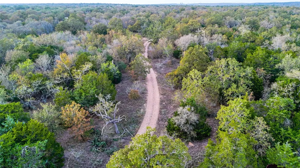 137 Shady Oaks Loop Cedar Creek, TX 78612
