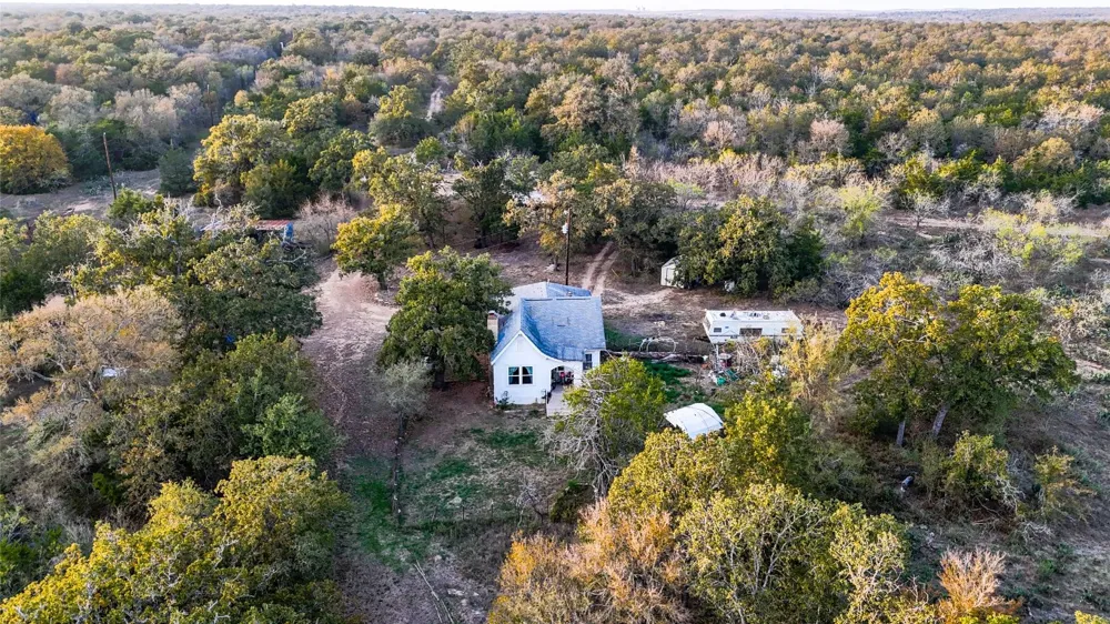137 Shady Oaks Loop Cedar Creek, TX 78612