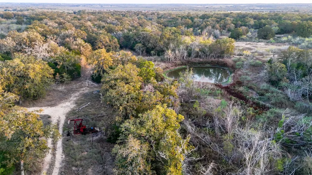 137 Shady Oaks Loop Cedar Creek, TX 78612