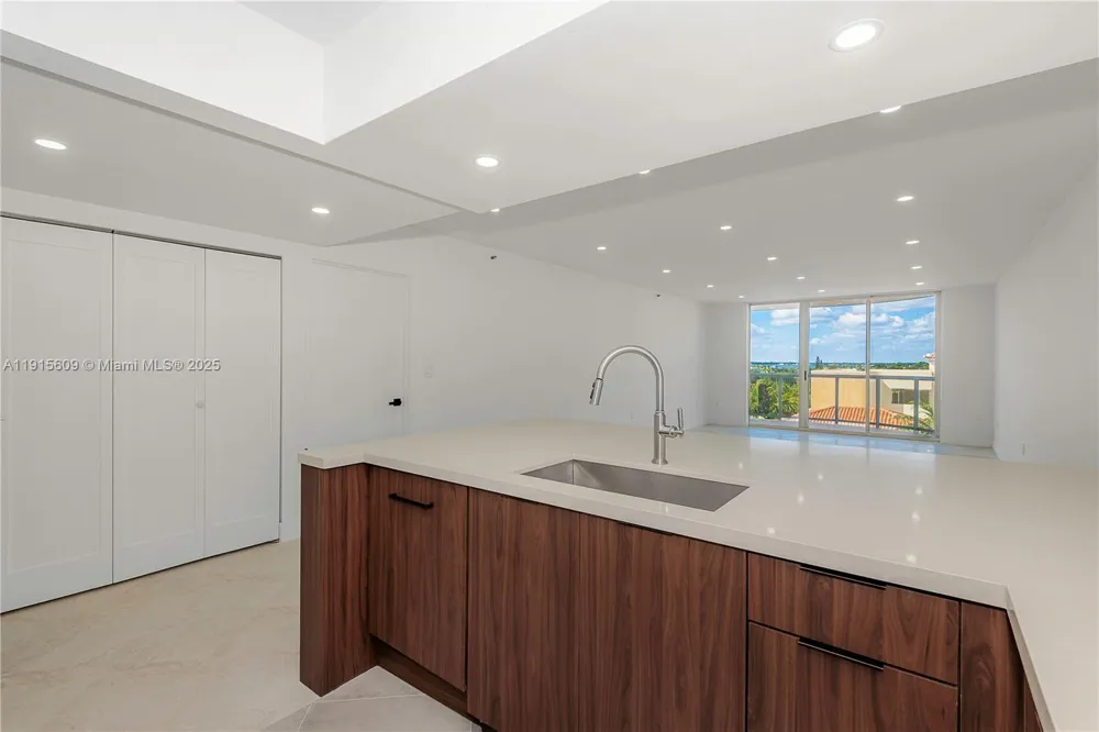 8855 Collins Ave #6E Surfside, FL 33154