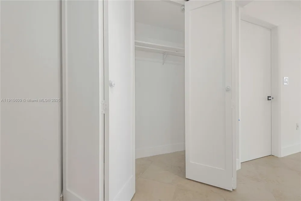 8855 Collins Ave #6E Surfside, FL 33154