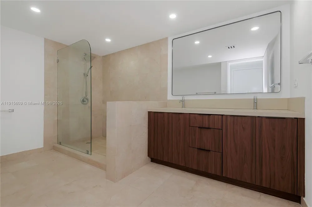 8855 Collins Ave #6E Surfside, FL 33154