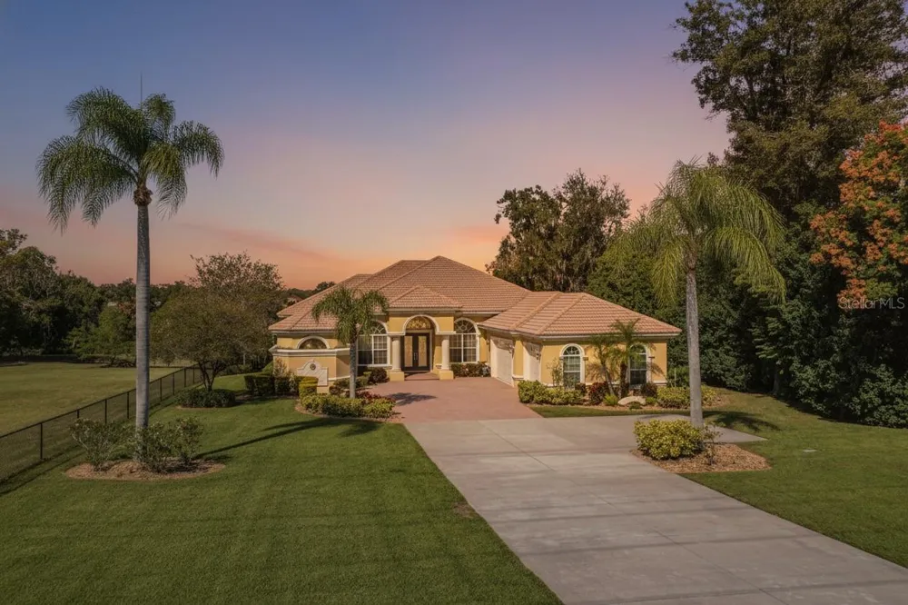 2918 CLUBHOUSE ROAD Lakeland, FL 33812