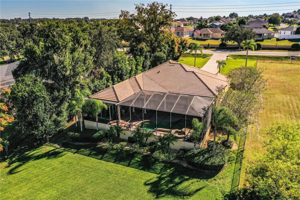 2918 CLUBHOUSE ROAD Lakeland, FL 33812