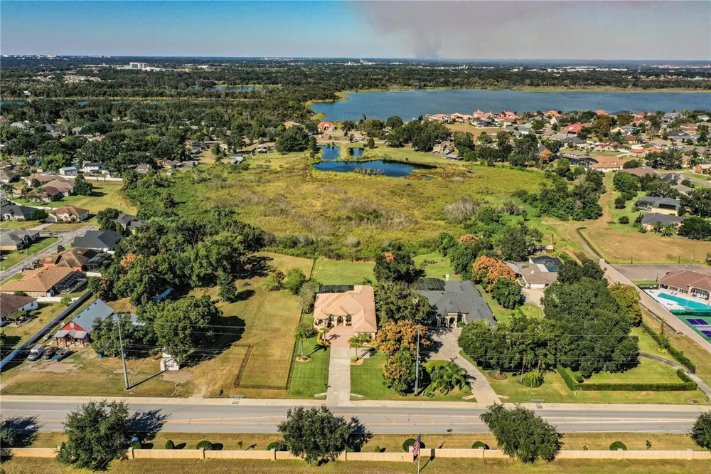 2918 CLUBHOUSE ROAD Lakeland, FL 33812
