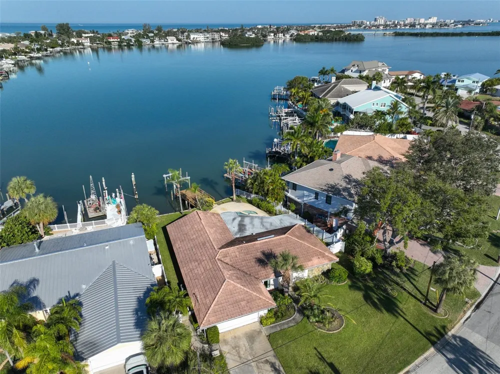 410 HARBOR DRIVE Indian Rocks Beach, FL 33785