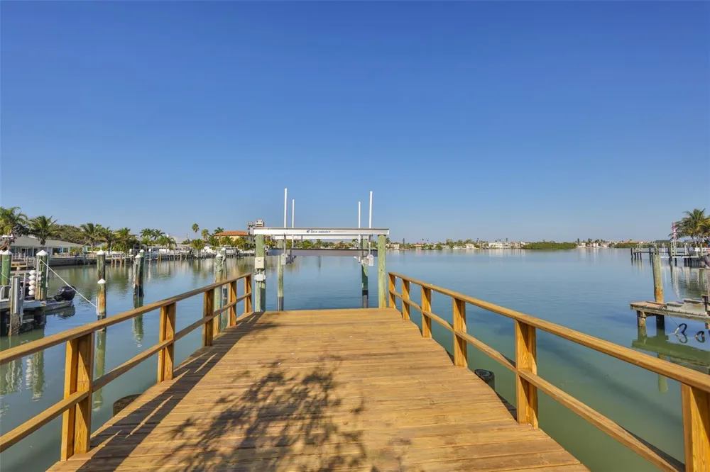 410 HARBOR DRIVE Indian Rocks Beach, FL 33785