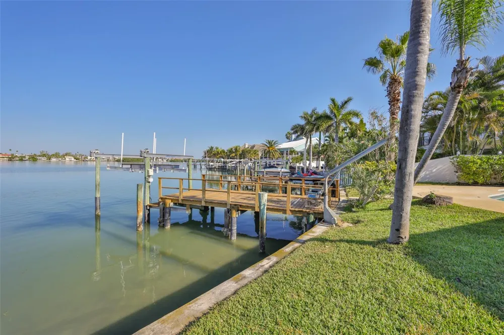 410 HARBOR DRIVE Indian Rocks Beach, FL 33785