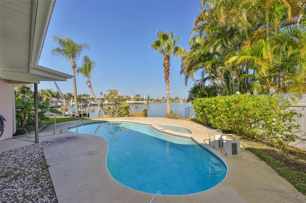 410 HARBOR DRIVE Indian Rocks Beach, FL 33785