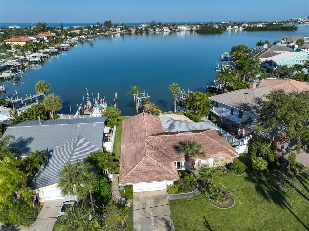 410 HARBOR DRIVE Indian Rocks Beach, FL 33785