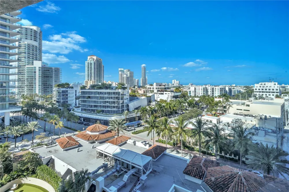 300 S Pointe Dr #906 Miami Beach, FL 33139