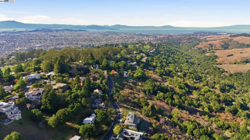 8421 Wildcat Dr El Cerrito, CA 94530