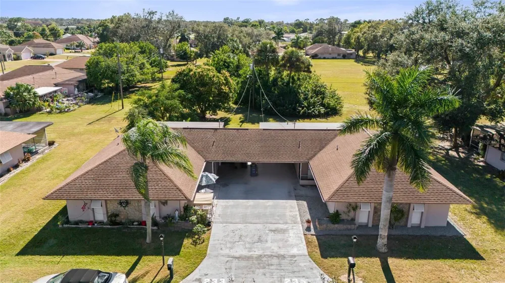 235 THISTLE COURT Lehigh Acres, FL 33936