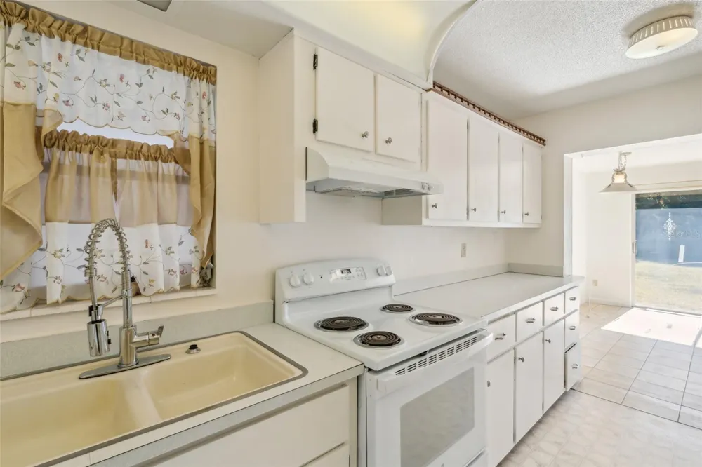235 THISTLE COURT Lehigh Acres, FL 33936