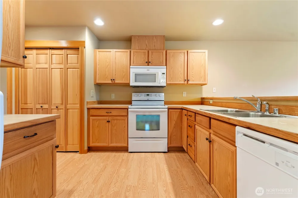300 Cascadian Court #15 Winthrop, WA 98862
