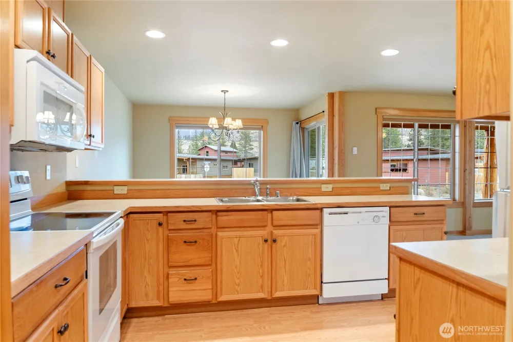 300 Cascadian Court #15 Winthrop, WA 98862