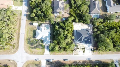2 Vivian Rd