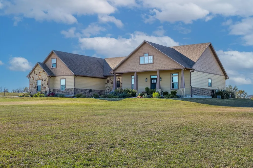 2232 FM 975 Caldwell, TX 77836