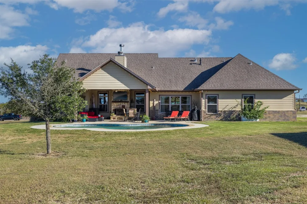 2232 FM 975 Caldwell, TX 77836