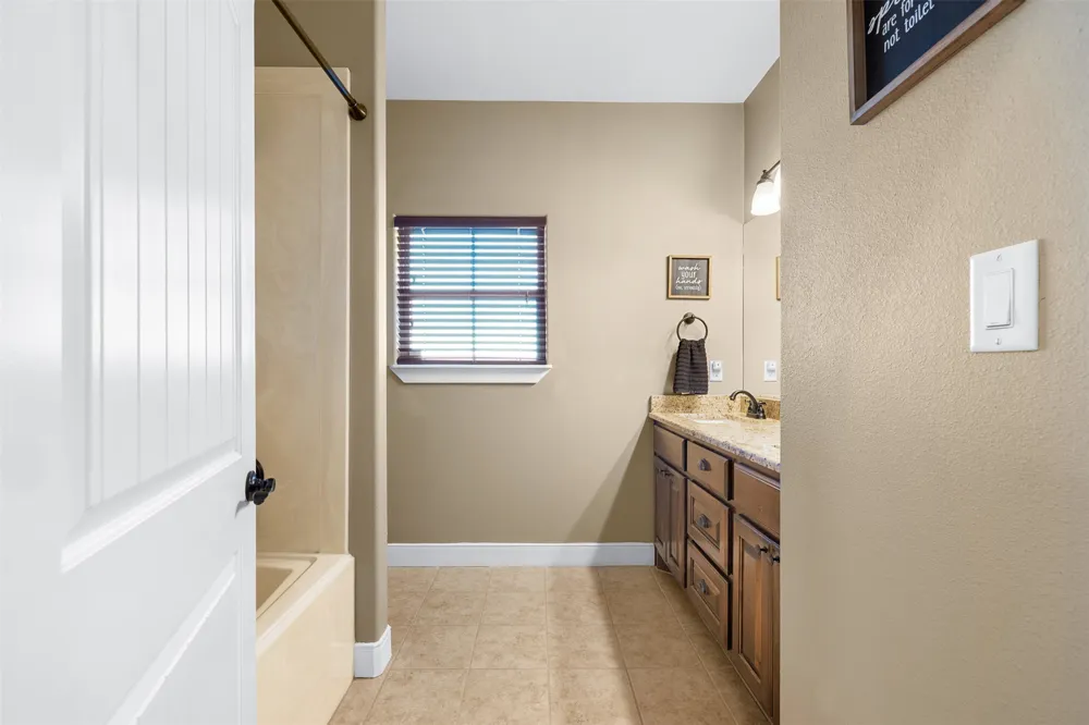 2232 FM 975 Caldwell, TX 77836