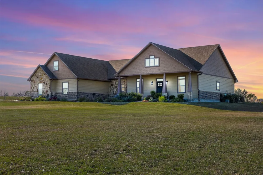 2232 FM 975 Caldwell, TX 77836