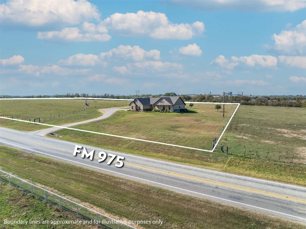 2232 FM 975 Caldwell, TX 77836