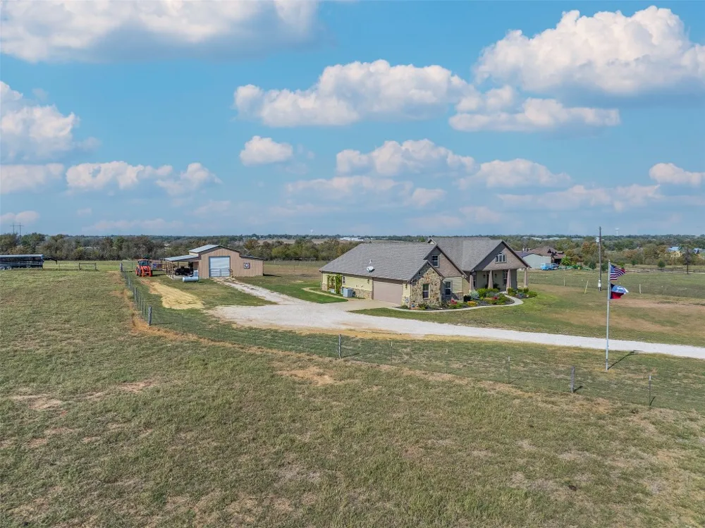 2232 FM 975 Caldwell, TX 77836