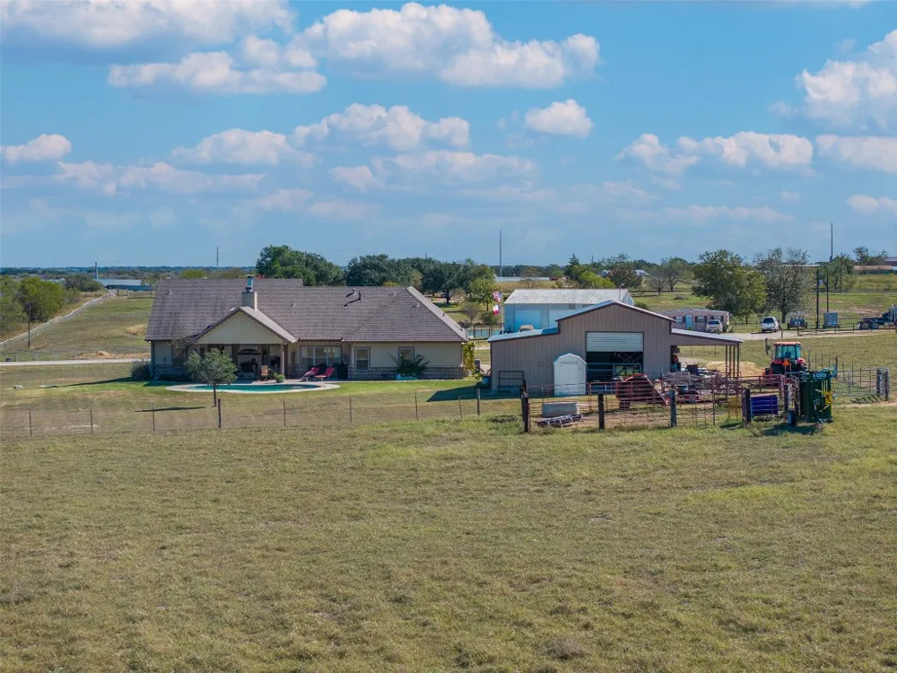 2232 FM 975 Caldwell, TX 77836