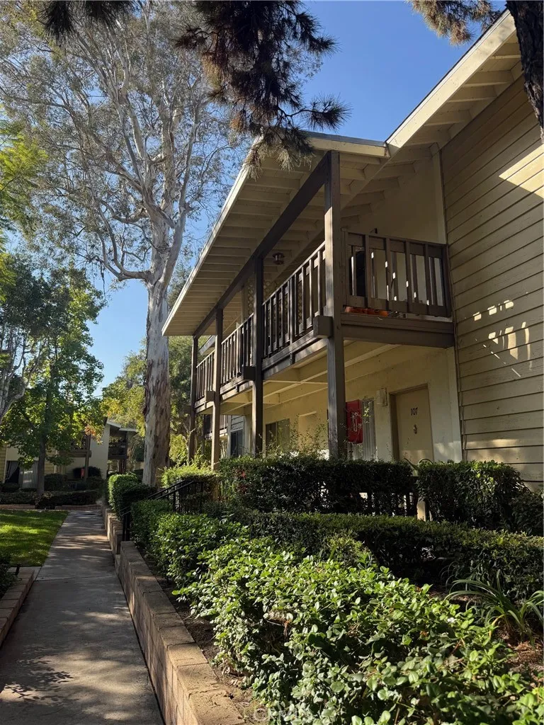 100 S Seranado Orange, CA 92869