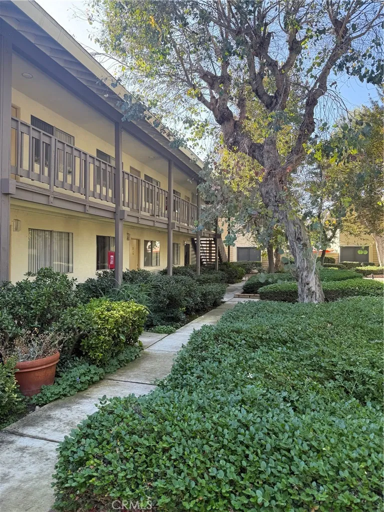 100 S Seranado Orange, CA 92869