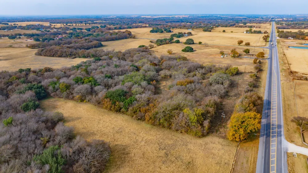 7450 E Hwy 6 De Leon, TX 76444