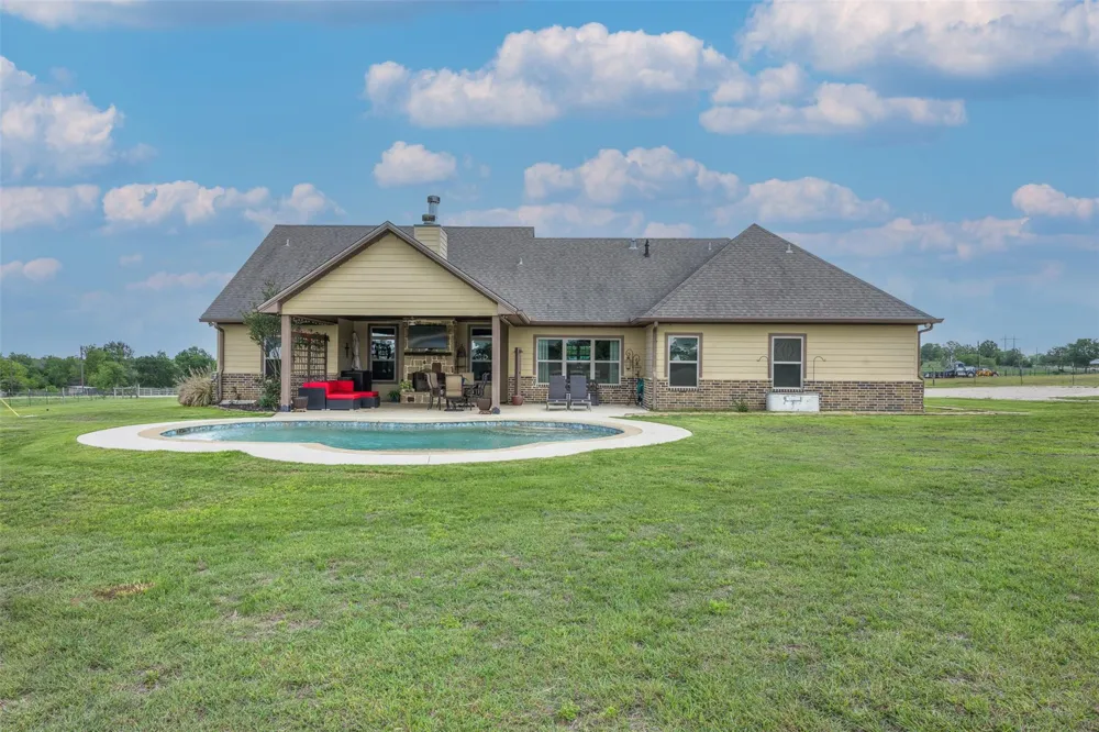 2232 Fm 975 Caldwell, TX 77836