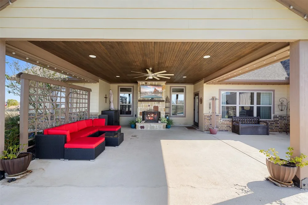 2232 Fm 975 Caldwell, TX 77836