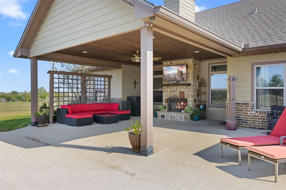 2232 Fm 975 Caldwell, TX 77836