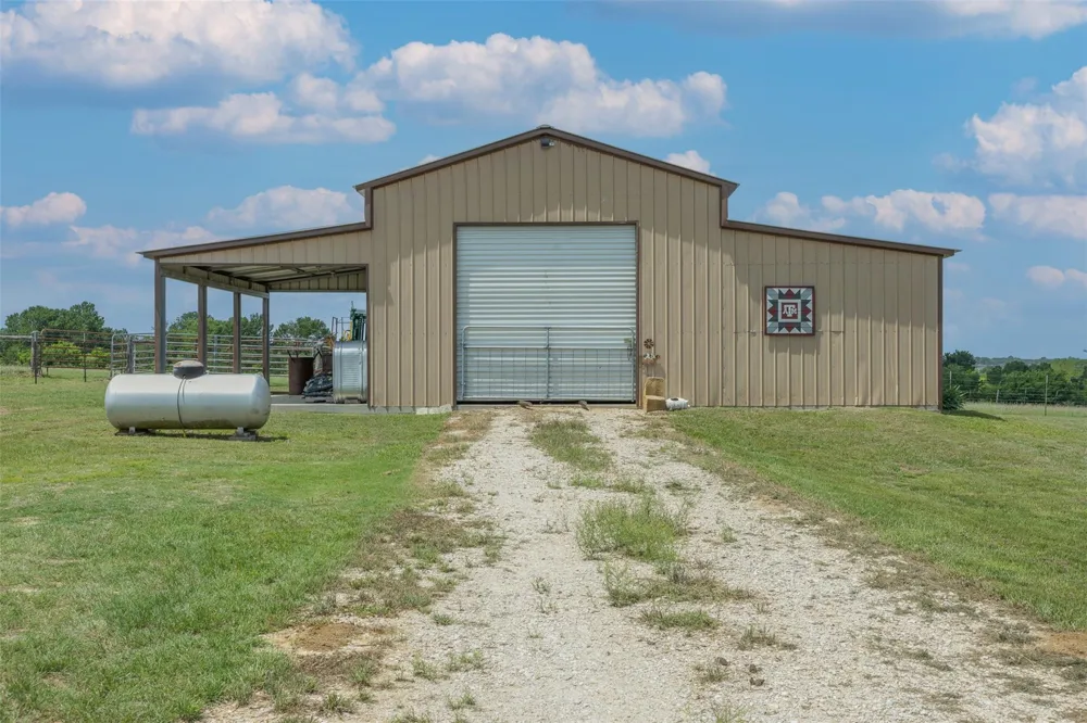 2232 Fm 975 Caldwell, TX 77836