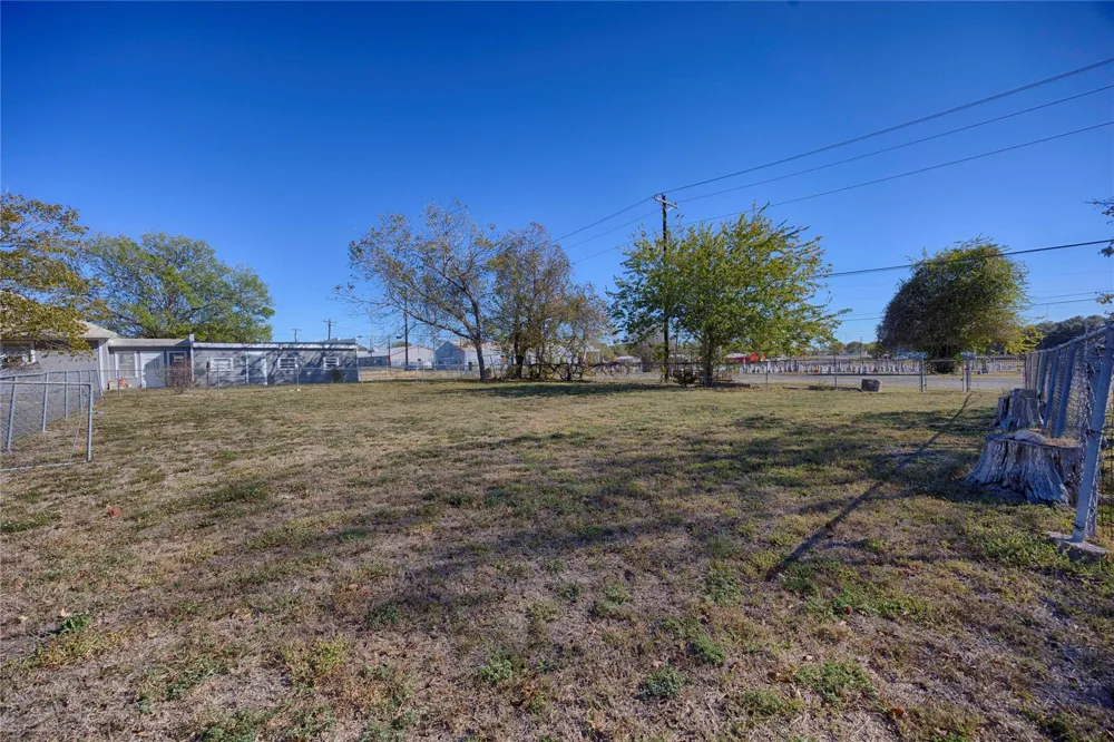 507 South Street Schulenburg, TX 78956