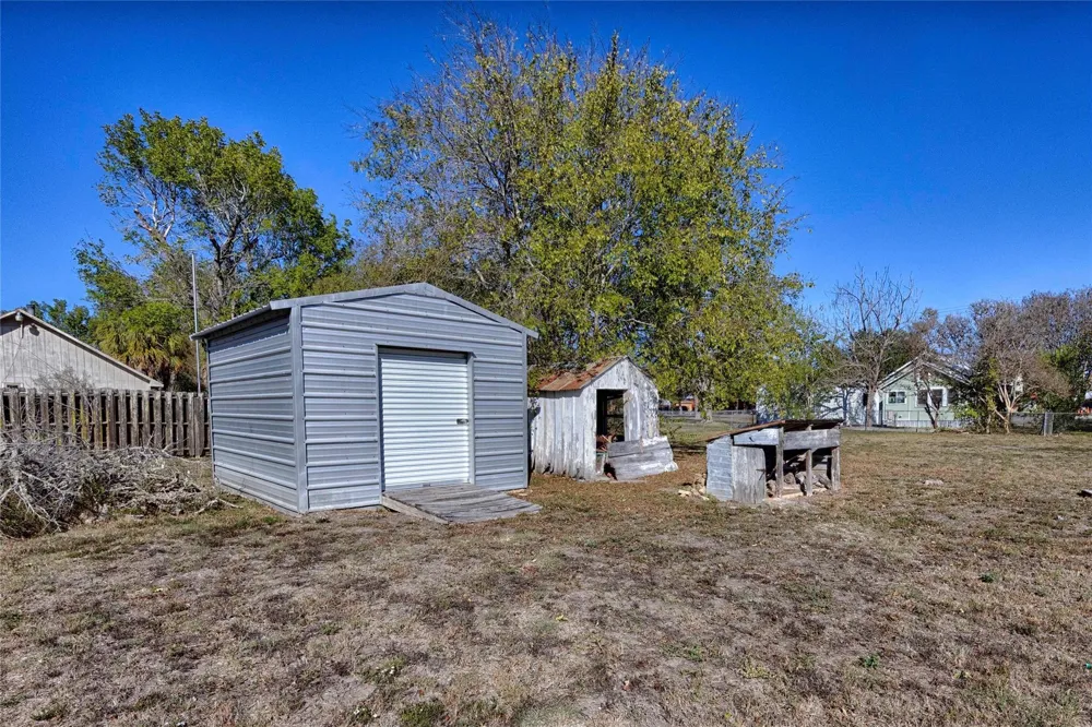507 South Street Schulenburg, TX 78956