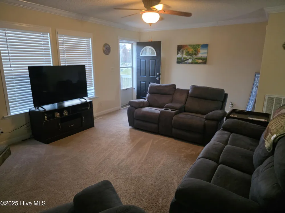 394 Bullard Pit Circle Autryville, NC 28318
