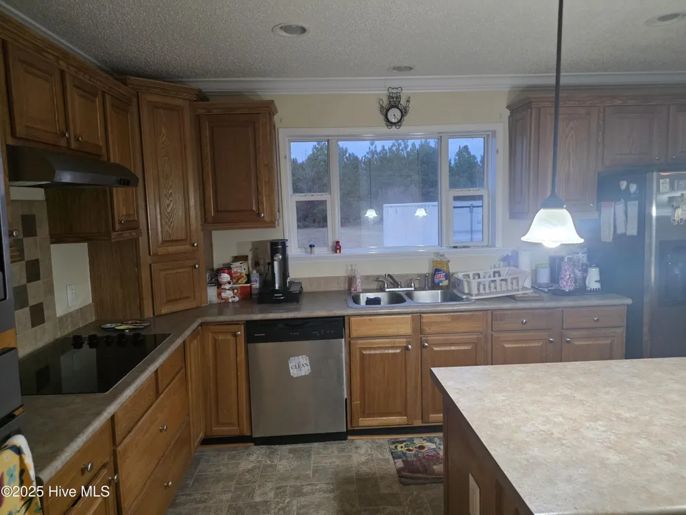 394 Bullard Pit Circle Autryville, NC 28318